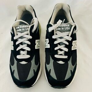 New Balance~993~Heritage Collection / Running Shoe / Made In U.S.A.